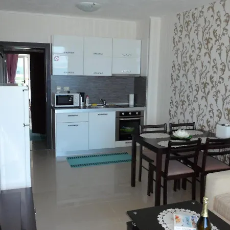 Apartman Sianie в центъра на слънчев бряг, само на няколко крачки от плажа Napospart