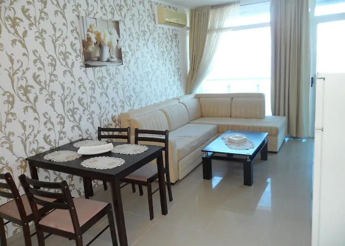 Sianie в центъра на слънчев бряг, само на няколко крачки от плажа Sunny Beach