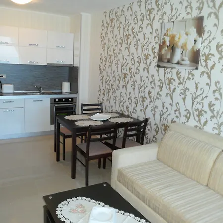 Apartament Sianie в центъра на слънчев бряг, само на няколко крачки от плажа *
